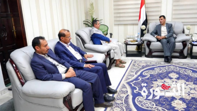 وزير الصحة يؤكد استمرار تقديم الخدمات للمرضى وإمداد المستشفيات بما تحتاجه من أدوية وتجهيزات طبية