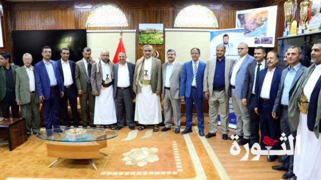 وزير الاتصالات يؤكد أهمية الانضباط الوظيفي عقب إجازة العيد