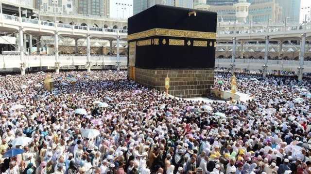 في ثالث أيام التشريق الحجاج يؤدون طواف الوداع إيذانا بختام مناسك الحج