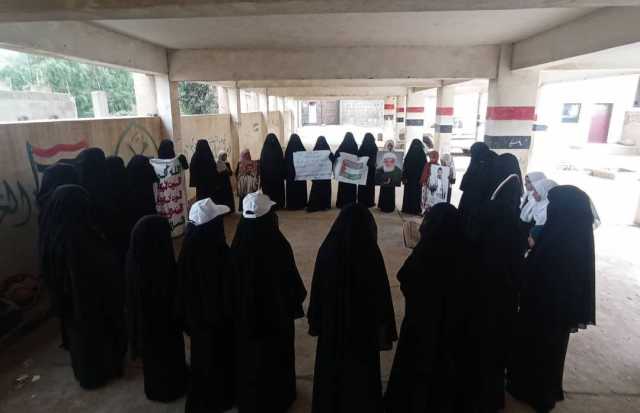 وقفات للهيئة النسائية في حجة تضامناً مع غزة