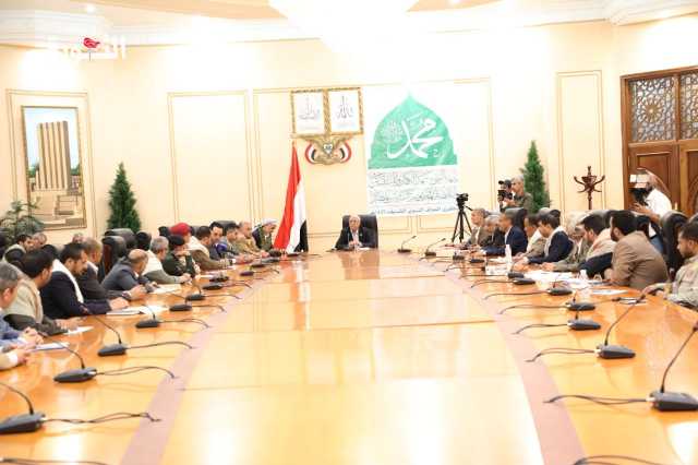 رئيس الوزراء يوجه بسرعة إنقاذ المتضررين من السيول ويشكل لجنة عليا لمواجهة الطوارئ