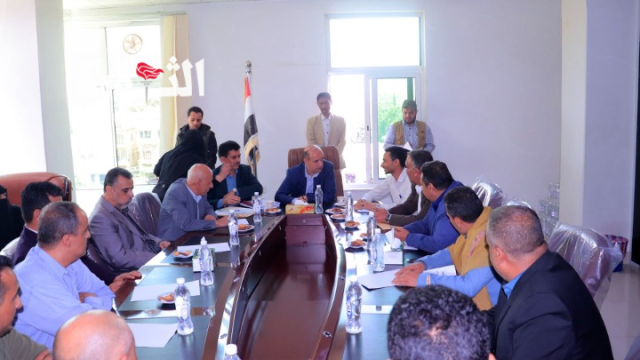 وزير الاقتصاد يرأس اجتماعاً لمناقشة أوضاع مؤسسة الاسمنت