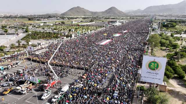 العاصمة صنعاء تشهد حشود مليونية في مسيرة “يمن الإيمان في جهاد وثبات مع غزة ولبنان”