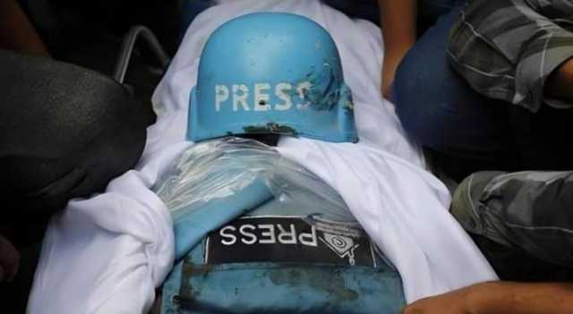 استشهاد صحفي فلسطيني وعدد من عائلته جراء قصف صهيوني على خان يونس
