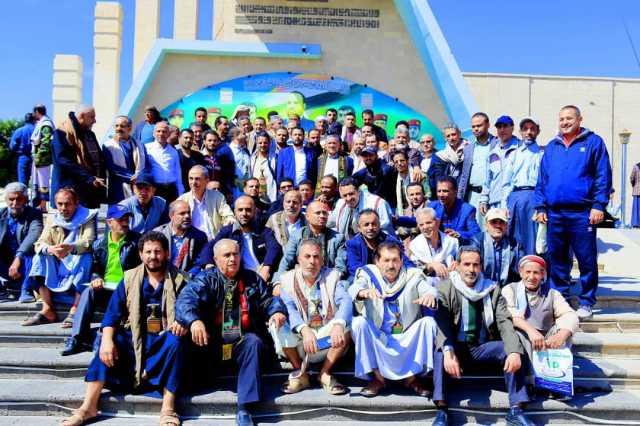قيادة وموظفو وزارة الشباب يزورون ضريح الشهيد الرئيس الصمَّاد ومعرض الجهاد المقدس