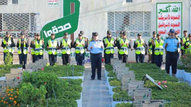 قيادة المرور تزور مقام الشهيد القائد ورياض الشهداء في صعدة