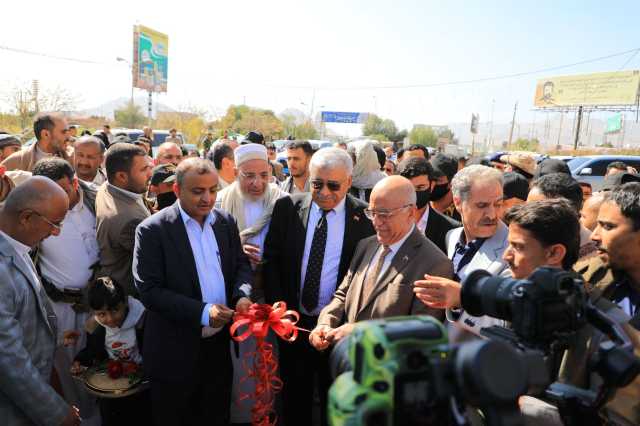 رئيس مجلس الوزراء يفتتح فعاليات معرض صنعاء الدولي للقهوة