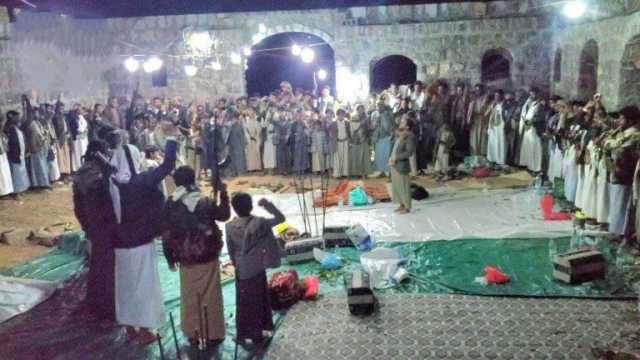 أبناء كشر في حجة يؤيدون إعلان قائد الثورة بالمهلة لإدخال المساعدات إلى غزة