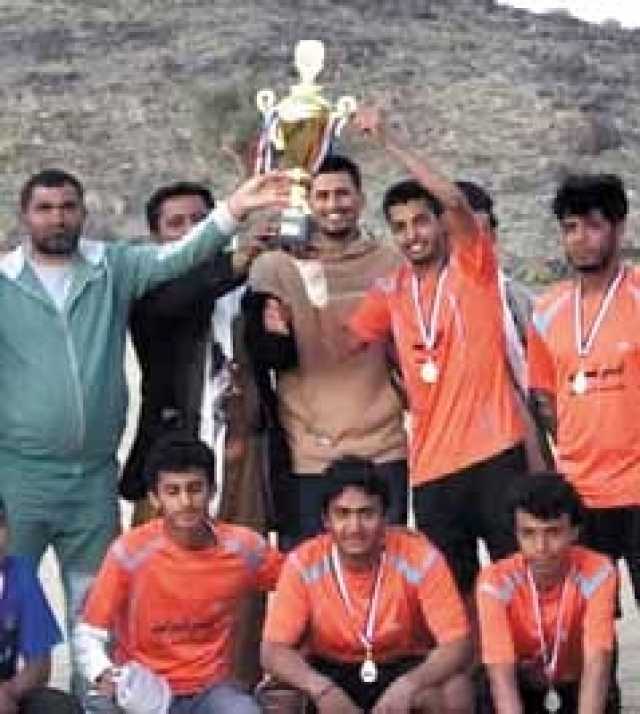 فريق الفرسان يتوج بكأس اليوم الوطني للبن بالبيضاء