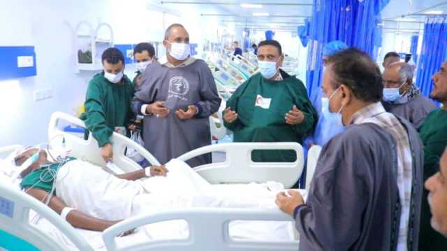 قحيم وعطيفي يزوران الجرحى والمرابطين في المواقع الأمنية والعسكرية بالحديدة