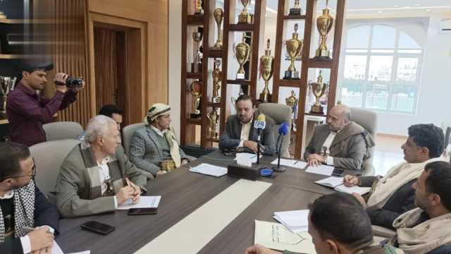 مناقشة خطط المكاتب الخدمية في الأمانة خلال إجازة عيد الفطر