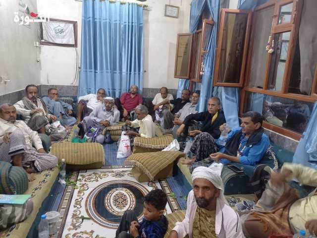 كوادر تربية وهيئة الكتاب في الحديدة يدينون جرائم الاحتلال الصهيوني في غزة