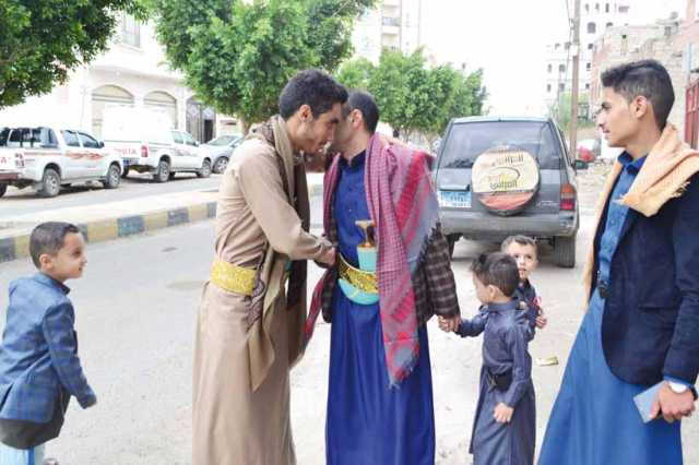 طقوس ومظاهر احتفائية مبهجة تميز أيام عيد الفطر المبارك