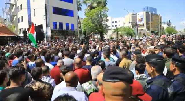 مسيرة في العاصمة الأردنية تحت شعار “كفى قتلاً” دعماً لأهالي قطاع غزة
