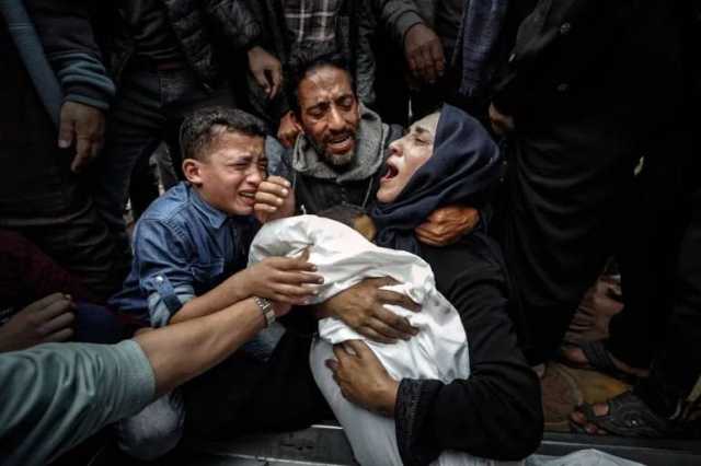 مجزرة دامية.. استشهاد 29 فلسطينيا بينهم أطفال بقصف العدو مدرسة نازحين شرق غزة