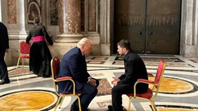 ترامب يعرب عن اعتقاد أن زيلينسكي مستعد للتخلي عن شبه جزيرة القرم
