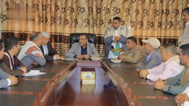 وزير الكهرباء والمياه ونائبه يطلعان على الانضباط الوظيفي في جهات تابعة للوزارة