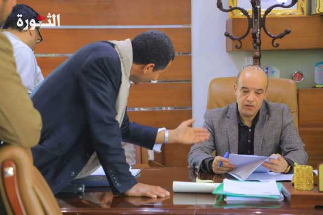 وزير الاقتصاد يلتقي المواطنين خلال اليوم المفتوح