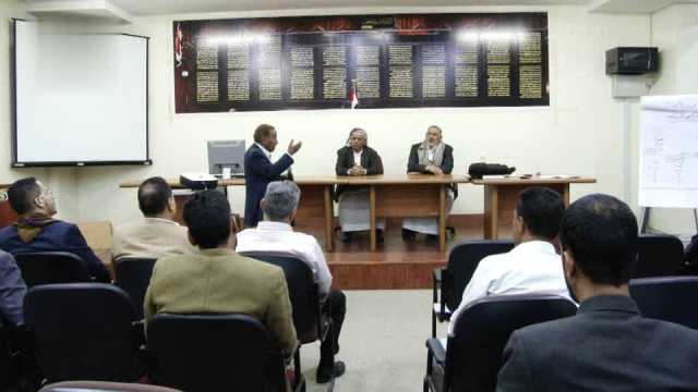 رئيس مجلس النواب يتفقد الدورة التدريبية حول التشريع في الحياة البرلمانية