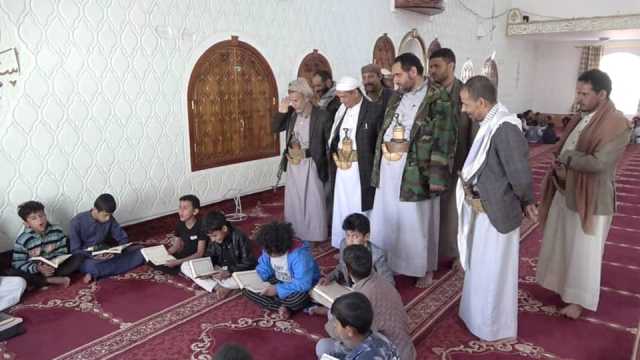 الهادي يتفقد أنشطة الدورات الصيفية في مديرية صنعاء الجديدة