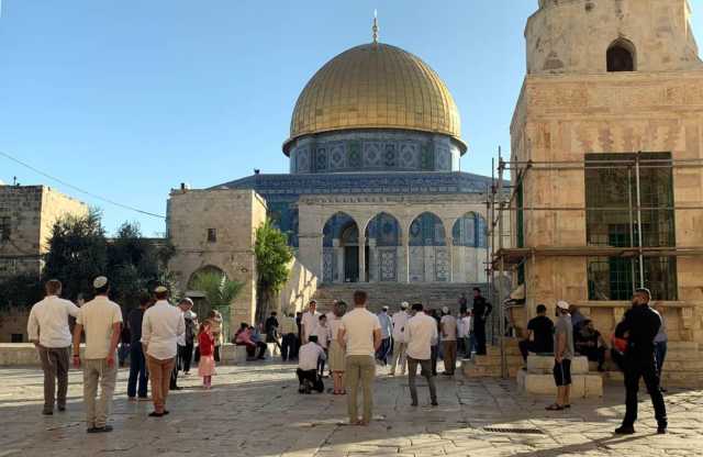 مستوطنون صهاينة يقتحمون المسجد الأقصى المبارك