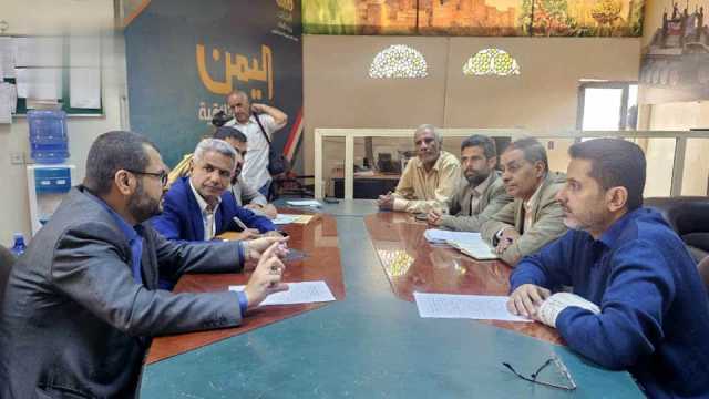 وزيرا الإعلام والصحة يناقشان أوجه التعاون الإعلامي والصحي في ظل التصعيد الأمريكي على اليمن