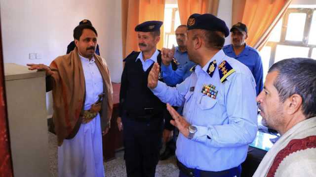 تفقد سير العمل ومستوى الانضباط الوظيفي في إدارة مرور صنعاء