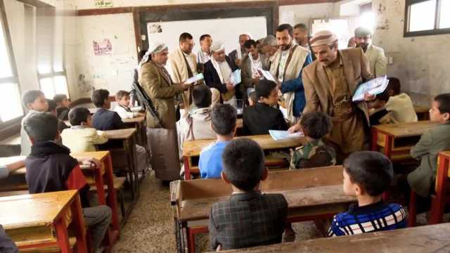 جمعان يتفقد سير أنشطة الدورات الصيفية في عمران