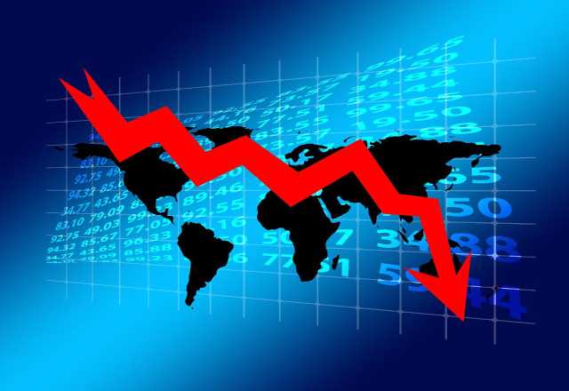 “أكسيوس”: الرسوم الجمركية الأمريكية قد تدفع الاقتصاد العالمي إلى الركود الثالث