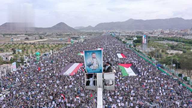 مسيرات غير مسبوقة بالعاصمة والمحافظات تؤكد ثبات الشعب اليمني مع غزة رغم أنف الأمريكي
