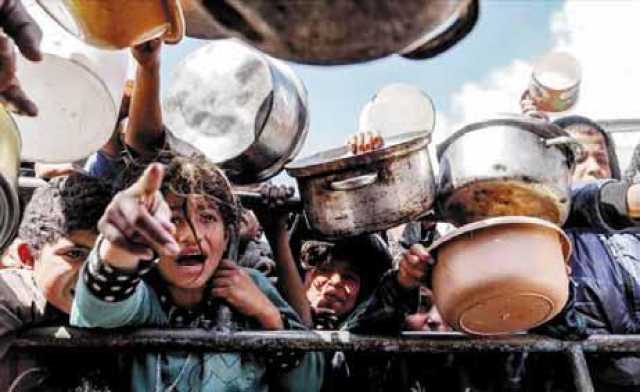 شبح المجاعة يغرس مخالبه في أجساد سكان غزة ويفتك بأطفالها