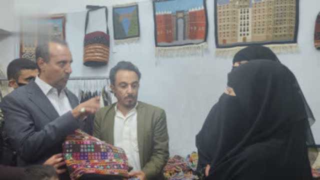 وزير الثقافة يدشن دورة تدريبية في مجال صناعة الحلويات بصنعاء