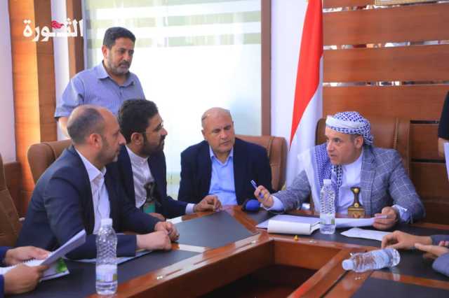 وزير الاقتصاد يلتقي المواطنين خلال اليوم المفتوح