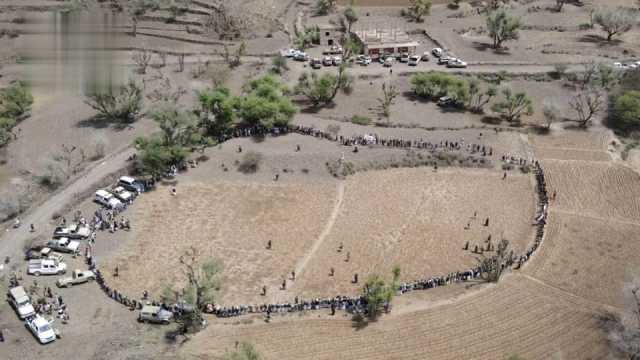 أبناء مديرية حزم العدين في إب يعلنون النفير العام