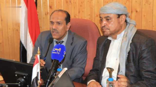 مناقشة آلية تعزيز مجالات التعاون بين جامعة صنعاء وأمانة العاصمة