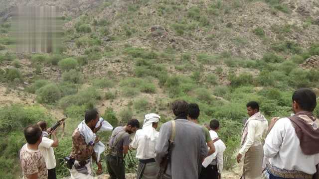 مناورة وتطبيق قتالي ومسير في السخنة بالحديدة لخريجي دورات طوفان الأقصى