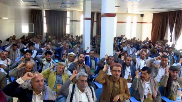 اجتماع في عمران لمناقشة جهود التحشيد ورفع الجاهزية لمواجهة العدو
