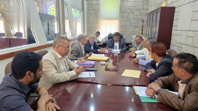 مناقشة تقارير الأداء المحلي والمالي بالأمانة خلال الربع الثالث 1446هـ