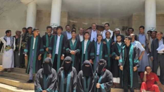 رئيس نيابة المحويت يلتقى طلاب قسم الشريعة والقانون