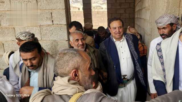 عباد والمداني يتفقدان مشروعي مدرستي الزهراء وزبارة بمديرية بني الحارث