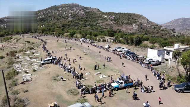 قبائل مذيخرة في إب تجدد دعم غزة وتتبرأ من الخونة والعملاء