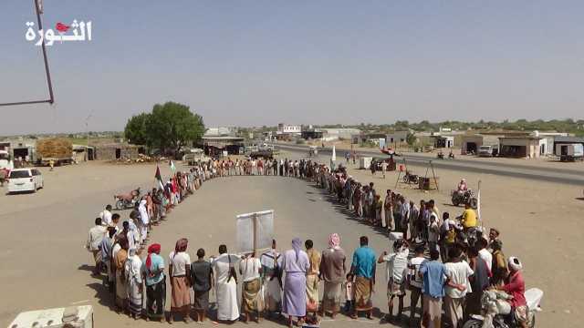 قبائل المربع الجنوبي بالسخنة في الحديدة تعلن النفير العام لمواجهة العدوان الصهيوني وتتبرأ من العملاء