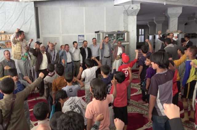 قيادة مؤسسة الطرق تزور طلاب الدورات الصيفية بعدد من مديريات الأمانة
