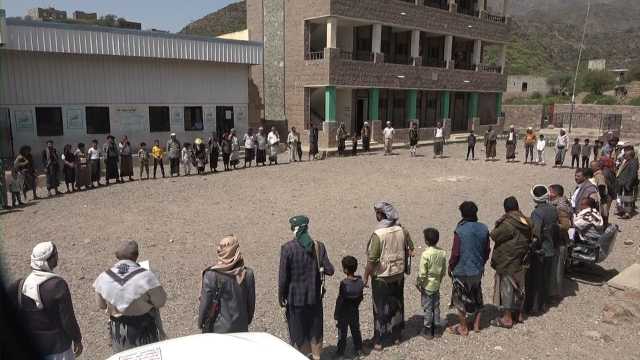 وقفتان قبليتان في تعز للبراءة من العملاء وتأكيداً على الجهوزية لمواجهة العدو