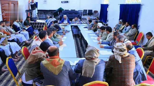 اجتماع برئاسة الهادي يناقش مستوى تنفيذ أنشطة الدورات الصيفية بمحافظة صنعاء