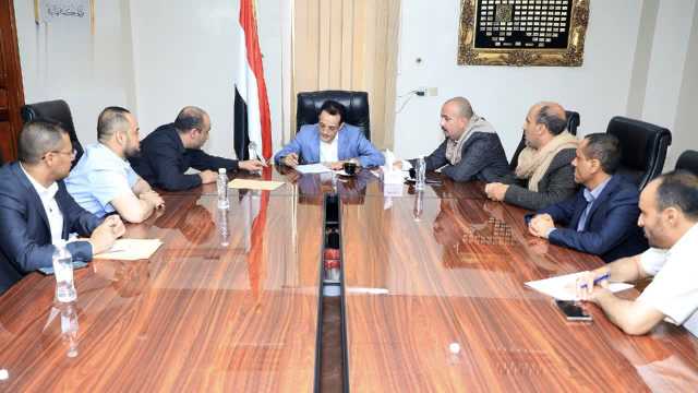 مناقشة الإجراءات الحكومية والحوافز الممنوحة للقطاع الاقتصادي لدعم الصناعات الوطنية