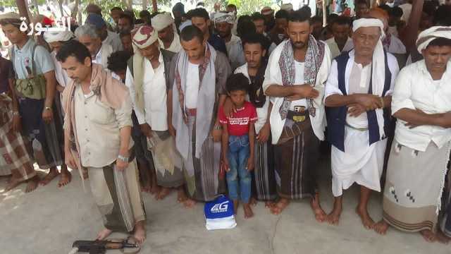 تشييع مهيب لشهيد الواجب الوطني عبدة أقزع في الحديدة