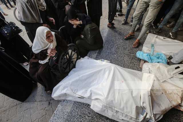 شهيدان ومصابون جراء قصف العدو الصهيوني خيمة نازحين في خان يونس