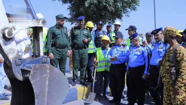 تفقد سير تنفيذ حملة إزالة المطبات في طريق صنعاء -ذمار