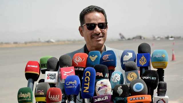 وزارتا النقل والعدل وحقوق الإنسان تنظمان مؤتمرا صحفيا حول العدوان الإسرائيلي على مطار صنعاء